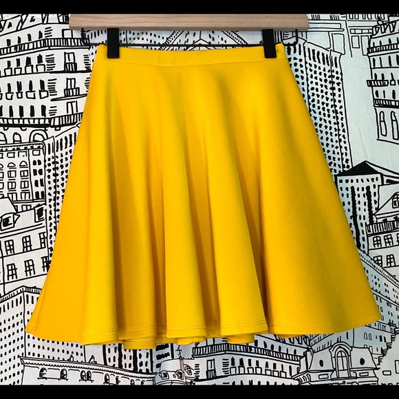 Made by Johnny Dresses & Skirts - NWOT Made by Johnny yellow skater skirt